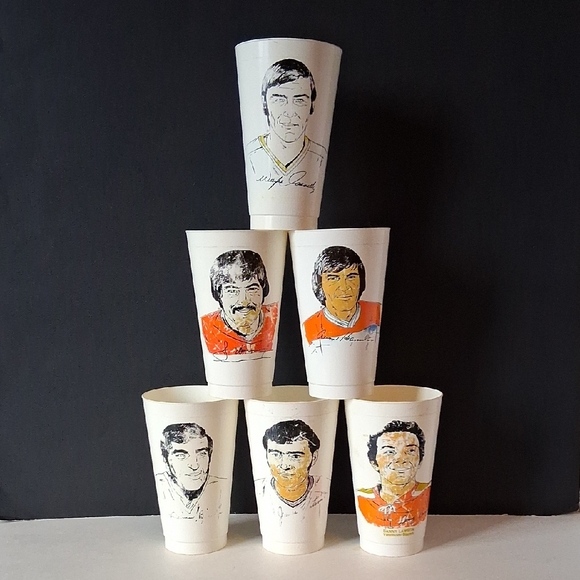 Amoco Other - Vintage WHA Illustrated White and Orange Cups Set